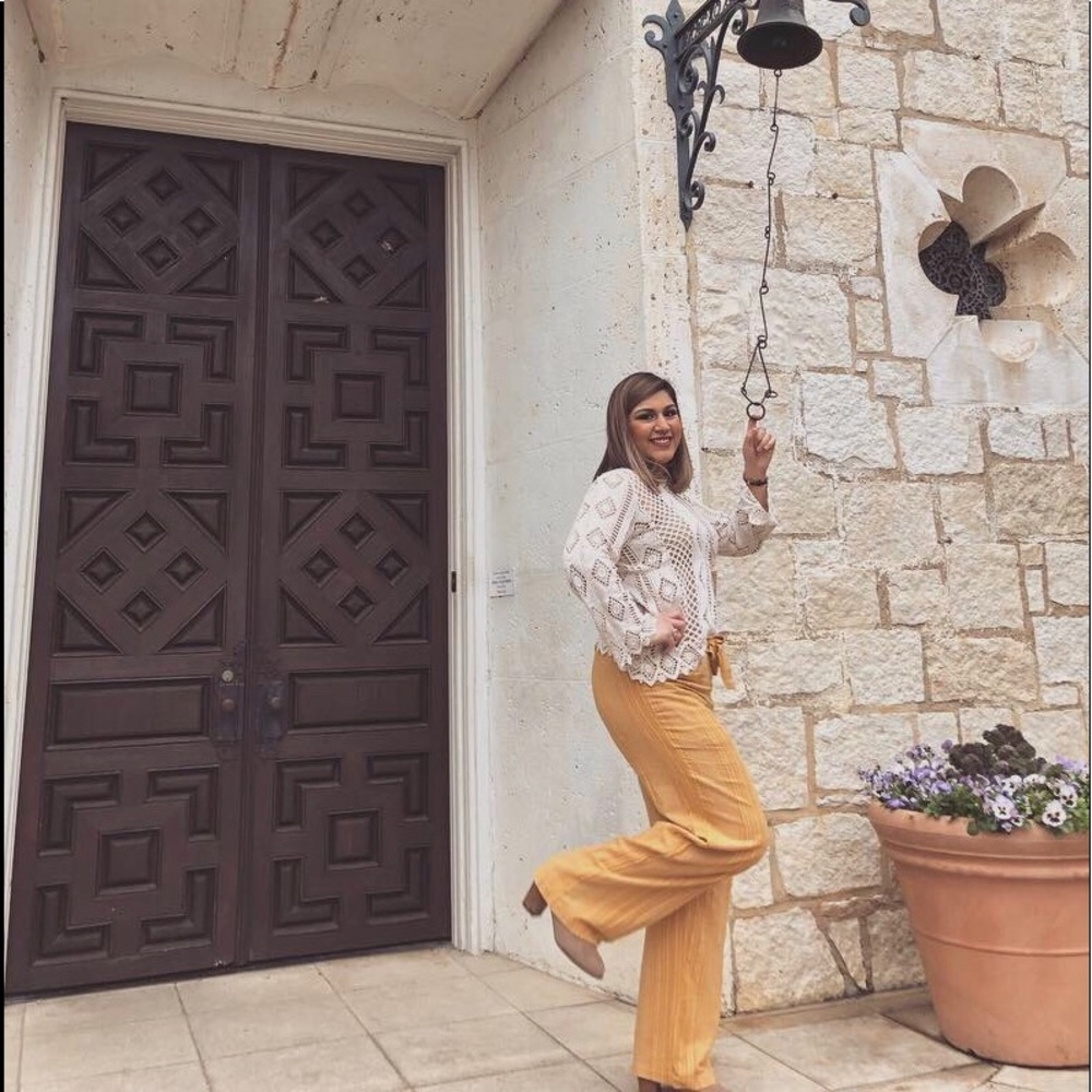 Meet your Posher, Destiny